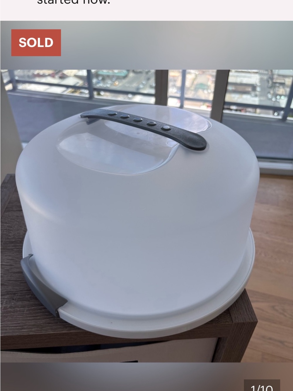 White Cake Carrier with Gray Handle and Latch - Unbranded